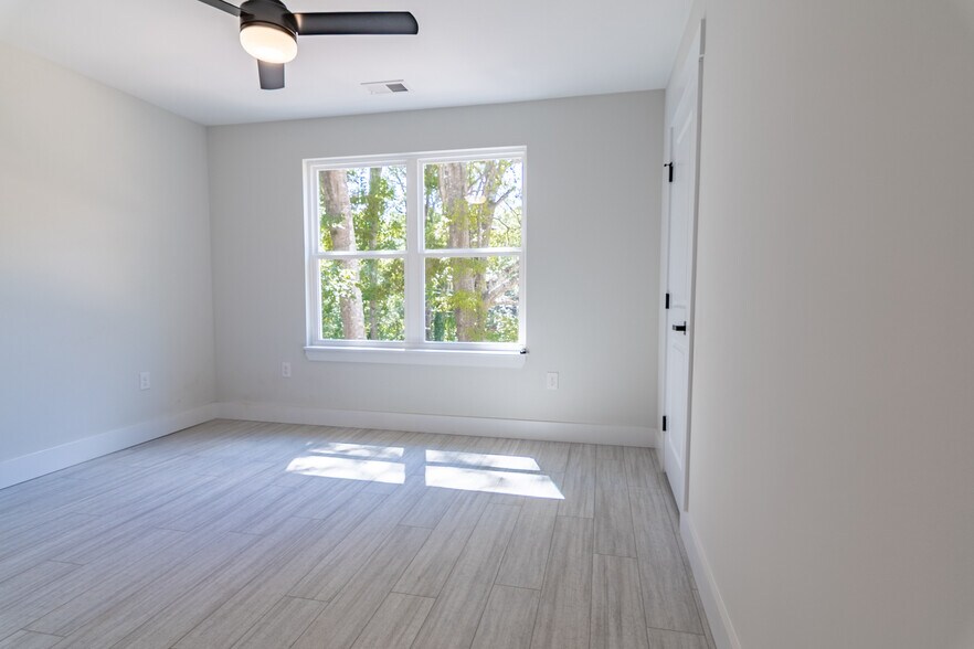 More Photos Of , Anderson Multifamily For Sale