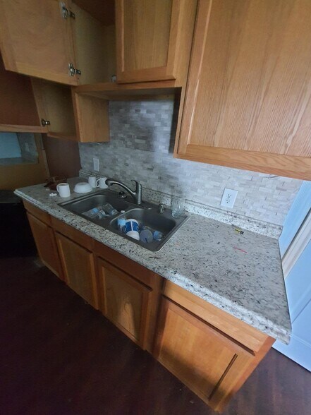 More Photos Of 500 Douglas St, Cuero Trailer Camper Park For Sale