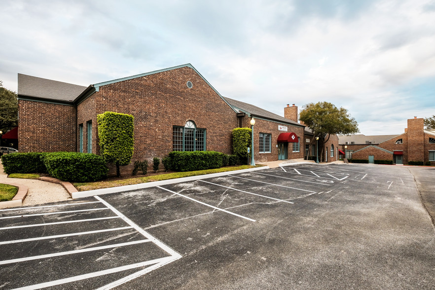 14855 Blanco Rd, San Antonio, TX 78216 - Office For Lease | Cityfeet.com