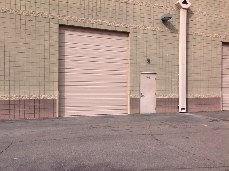 More Photos Of 8961 N 79th Ave, Peoria Warehouse For Lease