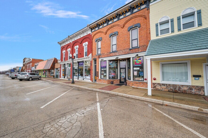 More Photos Of 112 E 3rd St, Imlay City Storefront Retail Residential For Sale