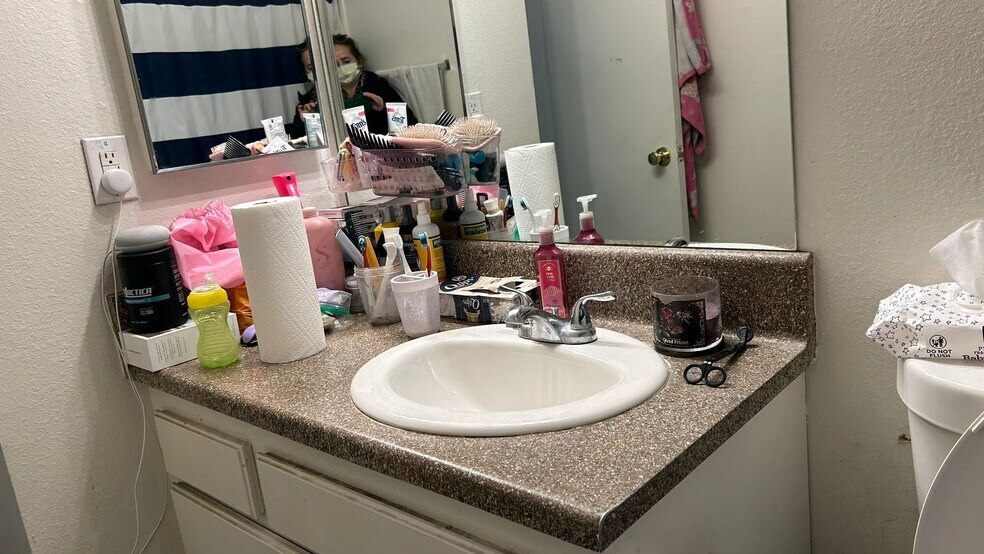 More Photos Of 2916 Karen Ave, Las Vegas Apartments For Sale