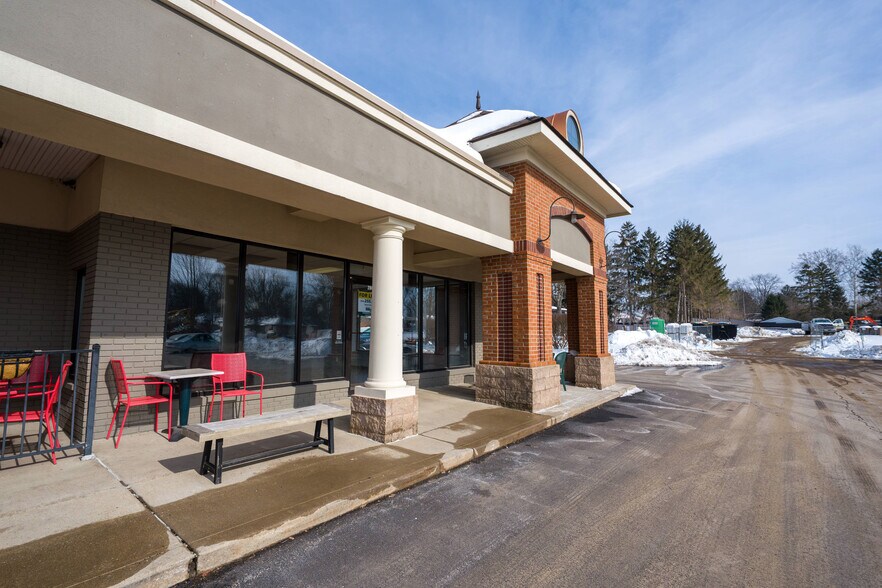 More Photos Of 2800-2830 Fishinger Rd, Upper Arlington Storefront For Lease