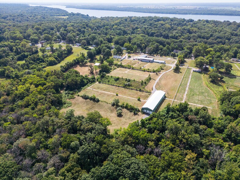 More Photos Of 3804 Stanka Ln, Godfrey Land For Lease
