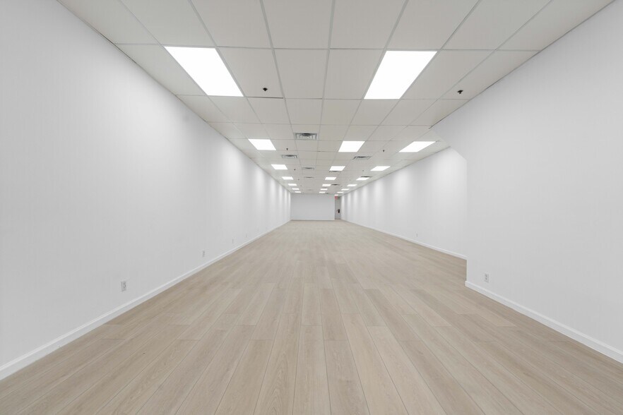 More Photos Of 3906 Main St, Flushing Storefront Retail Office For Lease