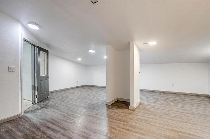 More Photos Of 640 E Highway 199, Springtown Warehouse For Sale