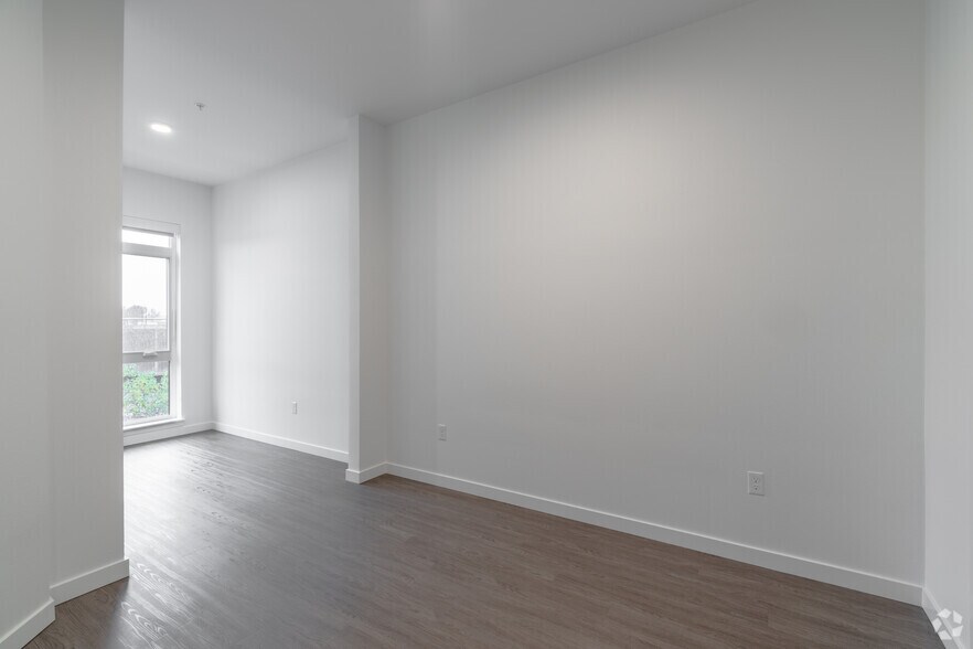 More Photos Of 17620 NE 69th Ct, Redmond Apartments For Lease