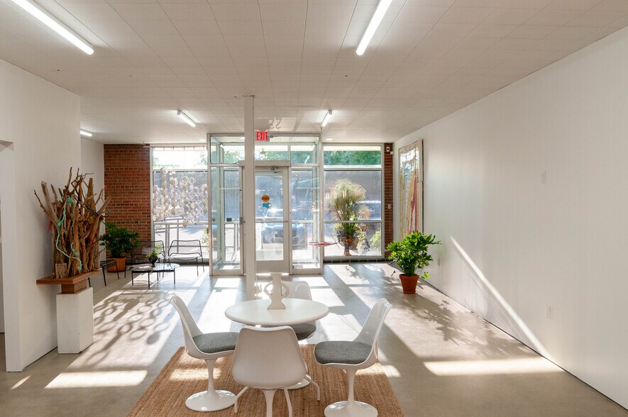 More Photos Of 22005 Van Dyke Ave, Warren Public Library For Lease