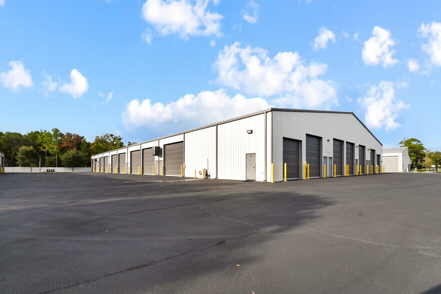 More Photos Of 757 Saint Johns Bluff Rd N, Jacksonville Warehouse For Sale