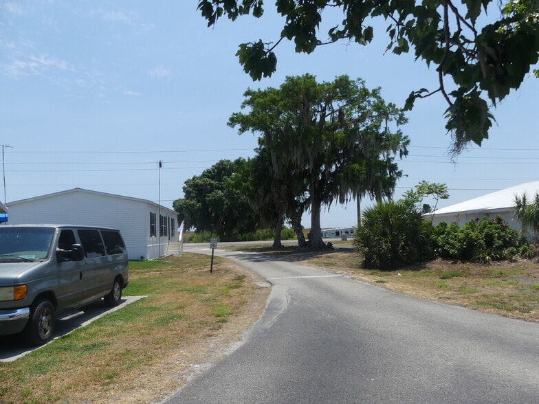 More Photos Of 8761 FL-78, Okeechobee Manufactured Housing Mobile Home Park For Sale