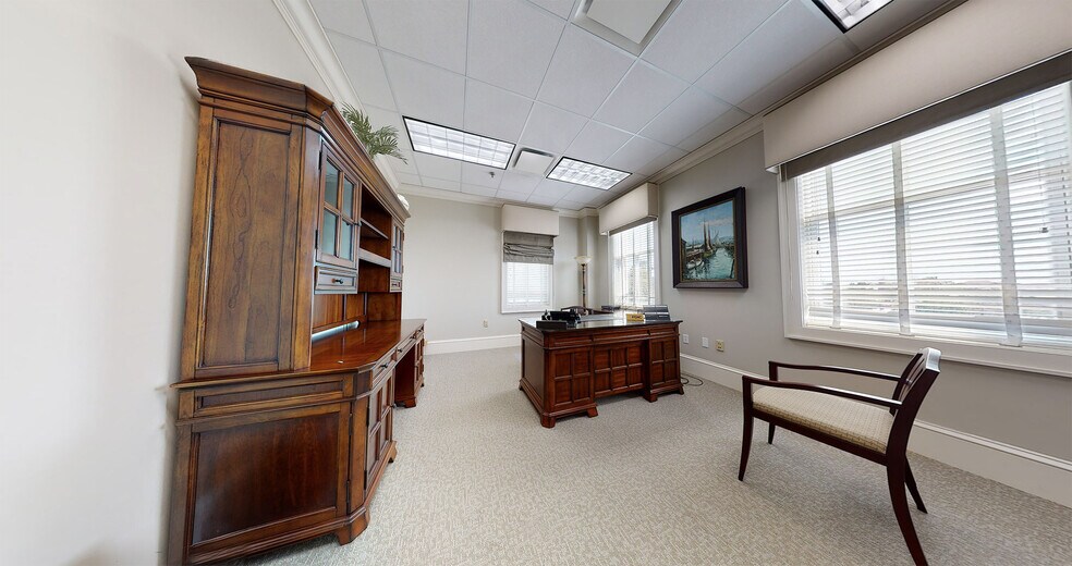 More Photos Of 13331 US Highway 98 W, Miramar Beach Office For Sale