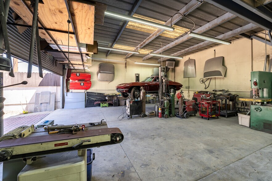 More Photos Of 411 S Harbor Blvd, Santa Ana Auto Dealership For Sale