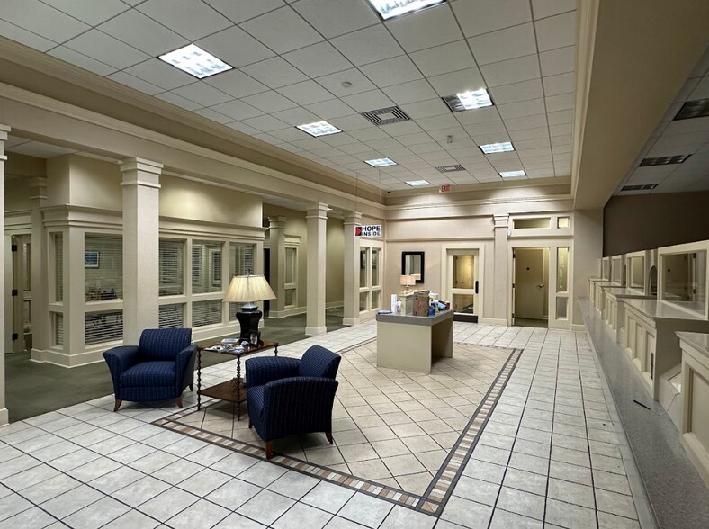 More Photos Of 1535 Benning Dr, Columbus Bank For Sale