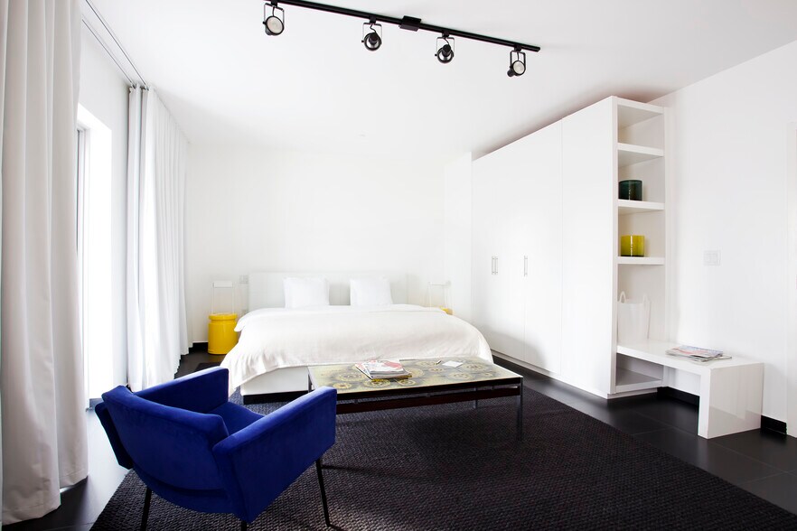 More Photos Of 205 Collins Ave, Miami Beach Hotel For Sale