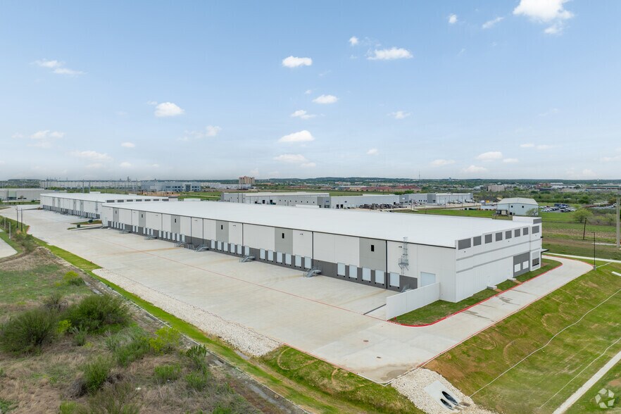 More Photos Of 1603 Clovis R Barker Rd, San Marcos Unknown For Lease