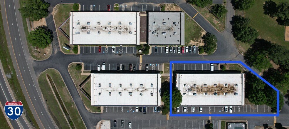 More Photos Of 11701 I-30 Hwy, Little Rock Office For Sale