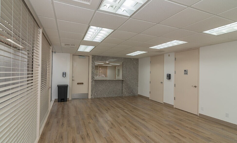 More Photos Of 3801 San Dimas St, Bakersfield Medical For Lease