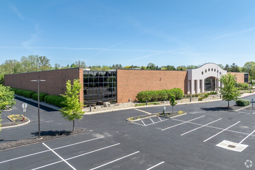 Primary Photo Of 220 W Schrock Rd, Westerville Office For Sale