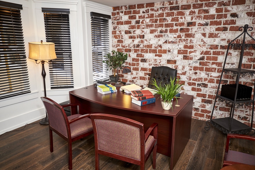 More Photos Of 202-208 W 4th St, Santa Ana Office For Lease