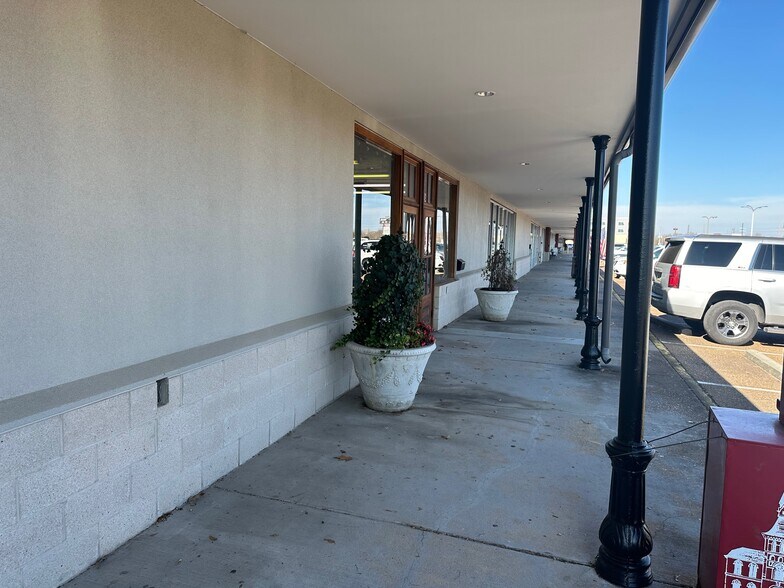 More Photos Of 120-144 Norfleet Dr, Senatobia Unknown For Lease