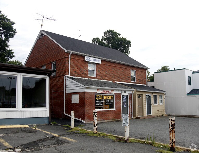 More Photos Of 3201 Columbia Pike, Arlington Storefront For Lease