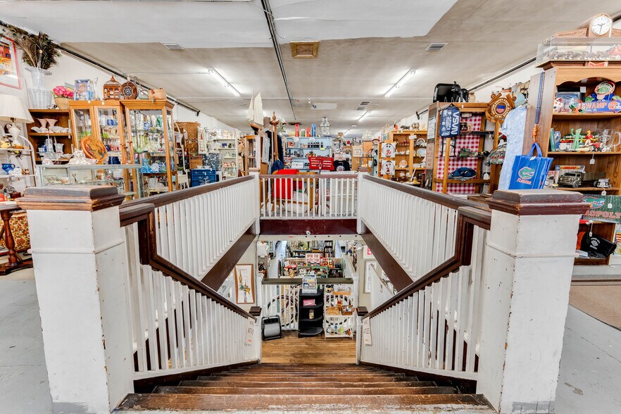 More Photos Of 114 S Woodland Blvd, Deland Storefront For Sale