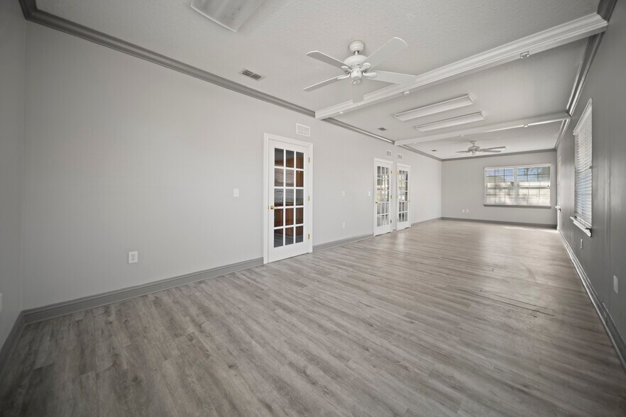More Photos Of 6817 Southpoint Pky, Jacksonville Loft Creative Space For Lease