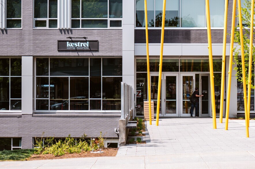 More Photos Of 77 Pine St, Burlington Apartments For Lease