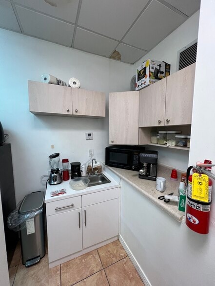 More Photos Of 3335 NW 74th Ave, Miami Industrial For Lease