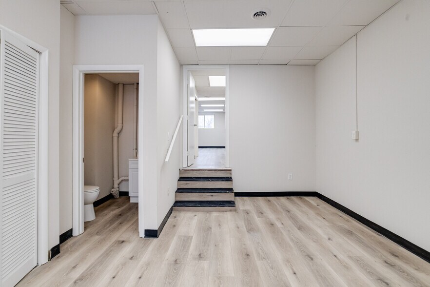 More Photos Of 6419 Harford Rd, Baltimore Office For Sale