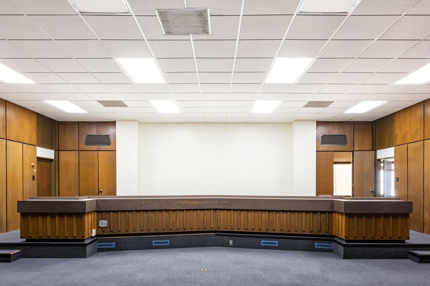 More Photos Of 200 N Main St, Winston-Salem Specialty For Sale