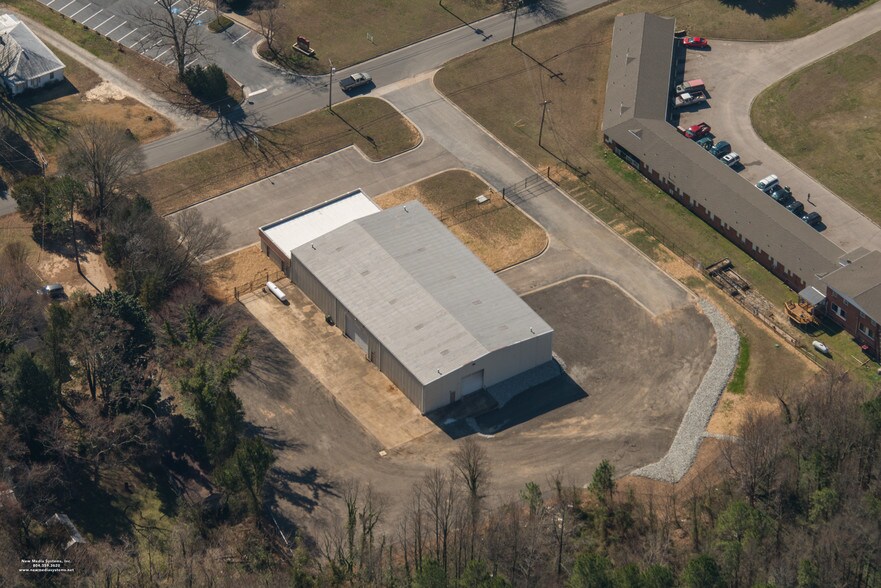 More Photos Of 2540 Norcliff Rd, Richmond Manufacturing For Lease