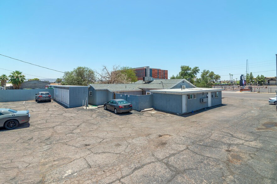 More Photos Of 525 N 32nd St, Phoenix Apartments For Sale