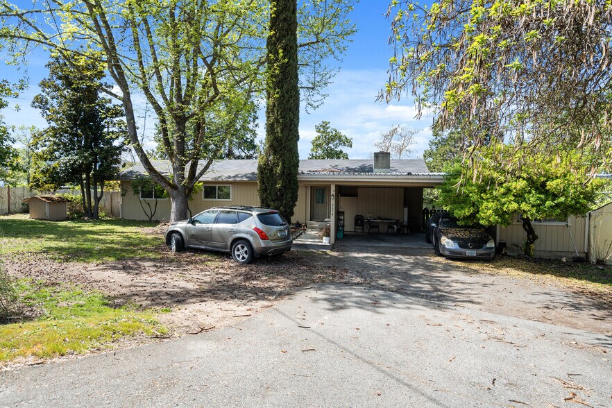 More Photos Of 815 W Harbeck Rd, Grants Pass Land For Sale