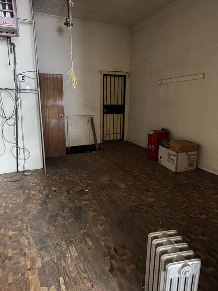 More Photos Of 145-10 14th Ave, Whitestone Storefront Retail Residential For Sale