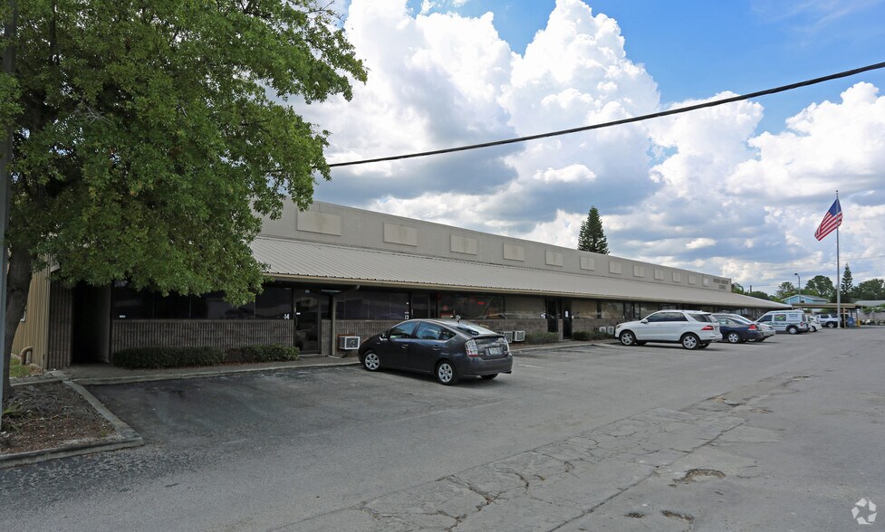 More Photos Of 5008 W Linebaugh Ave, Tampa Flex For Lease
