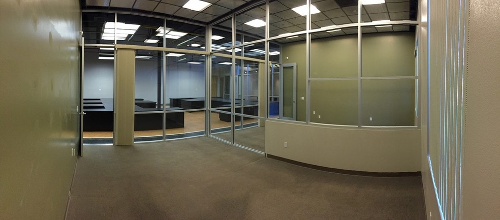 More Photos Of 1455 W Park Ave, Redlands Showroom For Sale