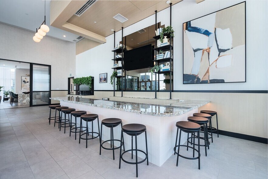 More Photos Of 330 E 3rd St, Long Beach Apartments For Lease