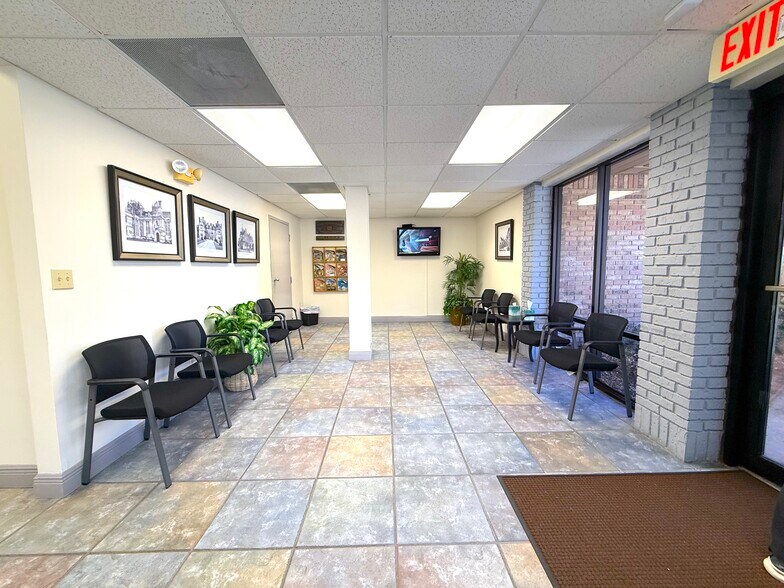 More Photos Of 3861 Oakwater Cir, Orlando Medical For Sale
