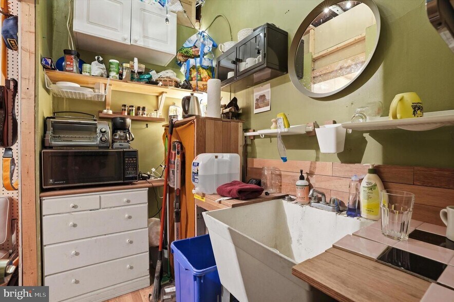 More Photos Of 2124-2132 E Arizona St, Philadelphia Warehouse For Sale