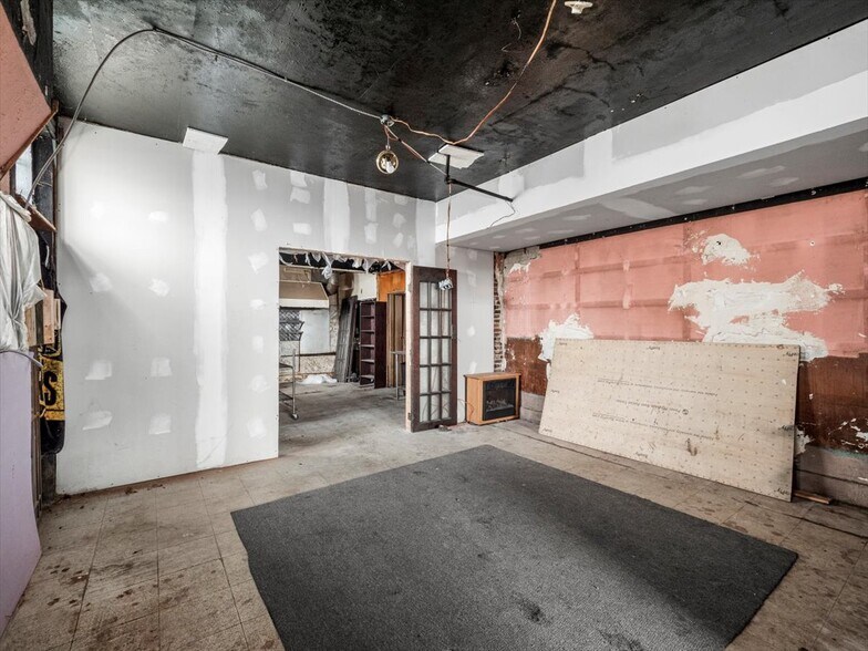 More Photos Of 134 Steuben St, Pittsburgh Restaurant For Sale