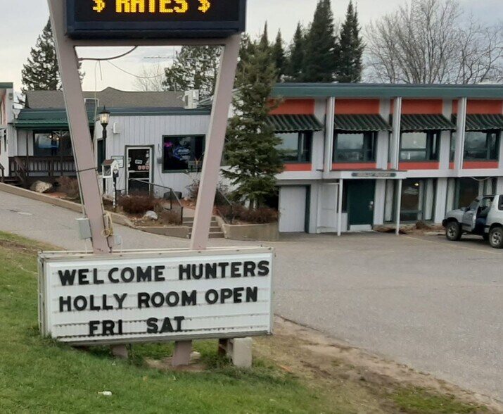 More Photos Of W11466 US Hwy 8, Dunbar Hotel For Sale