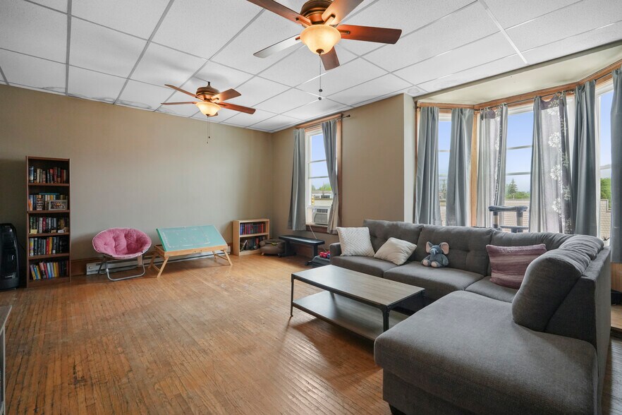 More Photos Of 38 E Main St, Shelby Storefront Retail Residential For Sale