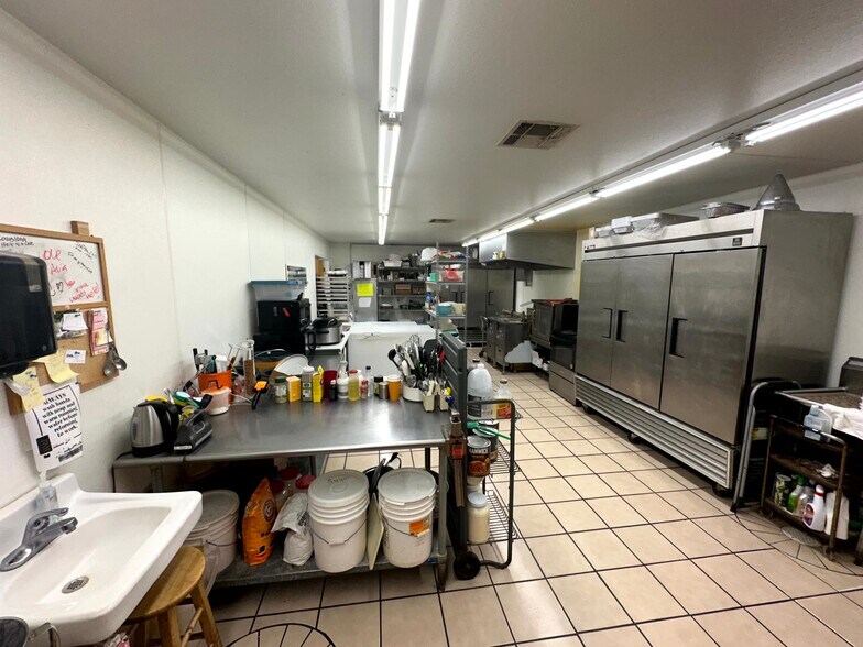 More Photos Of 812 Oklahoma ave, Okeene General Retail For Sale