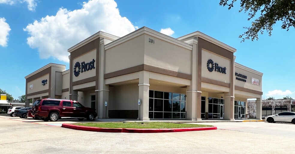 More Photos Of 201 S FM 270, League City Storefront For Sale