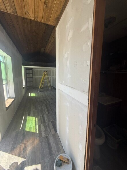 More Photos Of 14 Utility Dr, Palm Coast Industrial For Lease