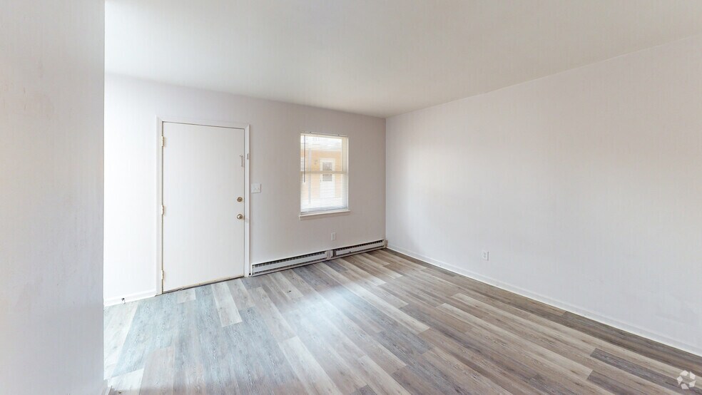 More Photos Of 60 Birchwood Ln, Cloverdale Apartments For Sale