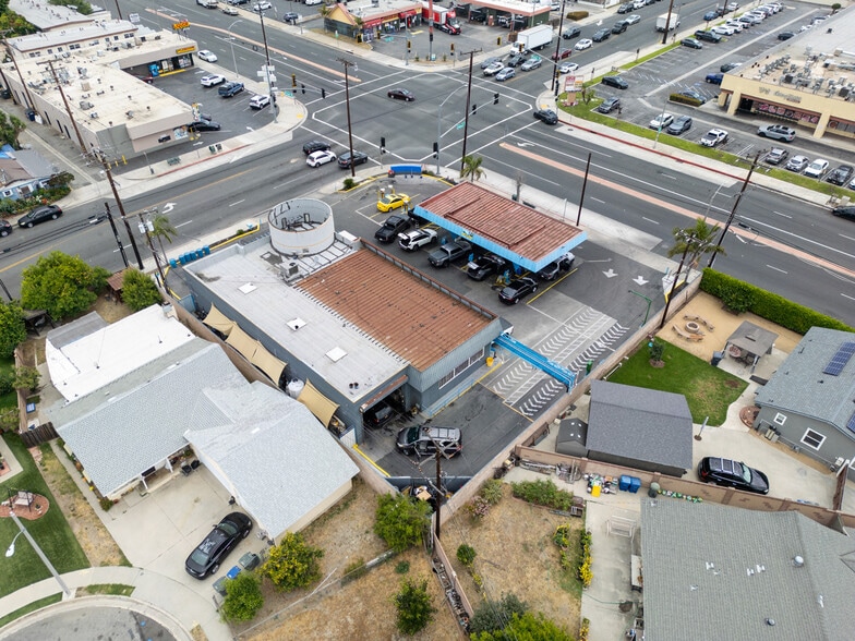 More Photos Of 21011 Pioneer Blvd, Lakewood Carwash For Sale