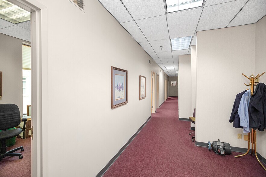 More Photos Of 600 S Main St, Elkhart Office For Lease