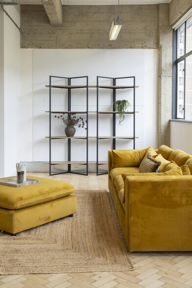 More Photos Of 15-27 Gee St, London Office Residential For Lease